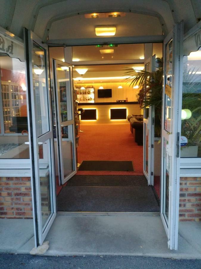 Hotel Altina Pacy-sur-Eure Eksteriør billede